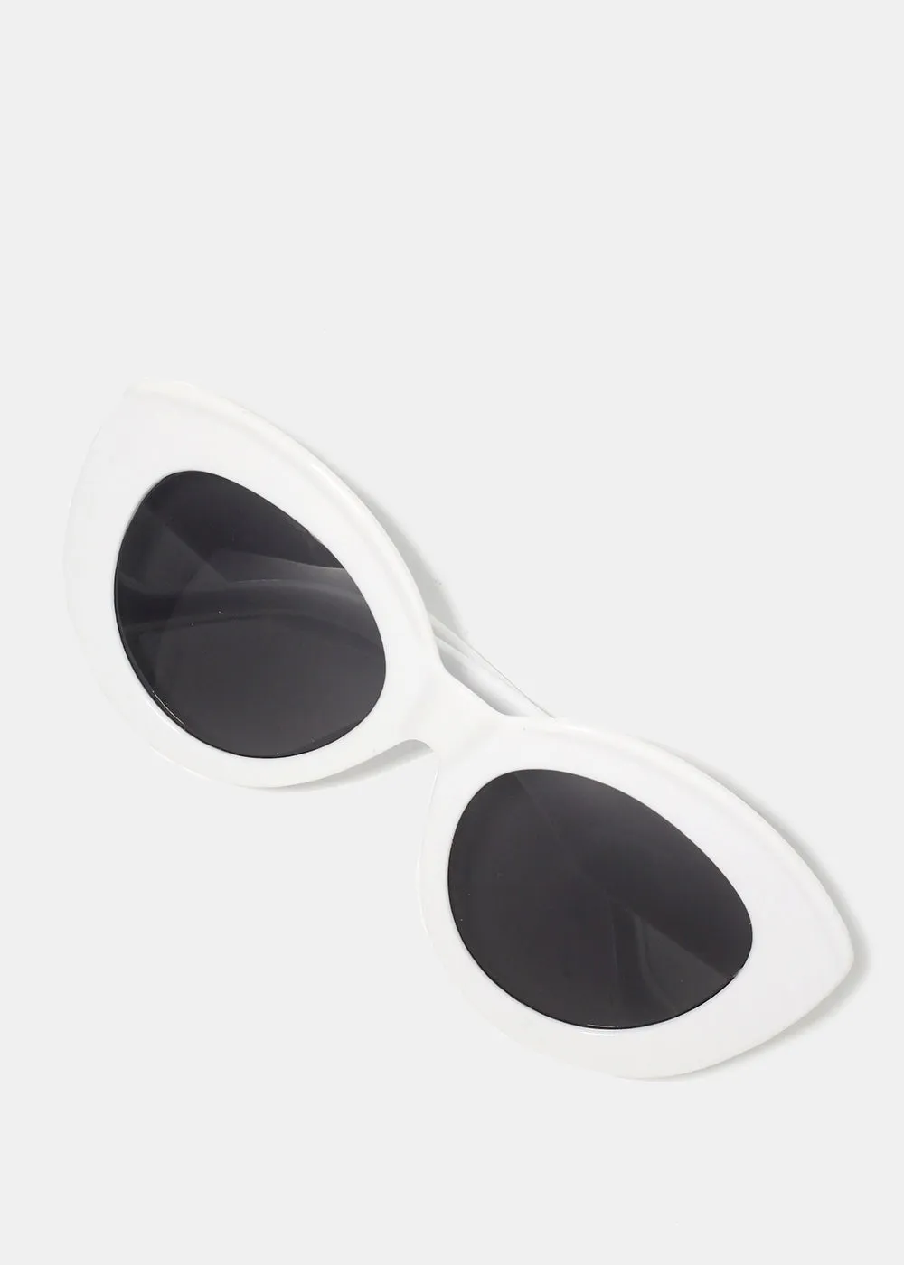 A  White Thick Cat Eye Frame Sunglasses