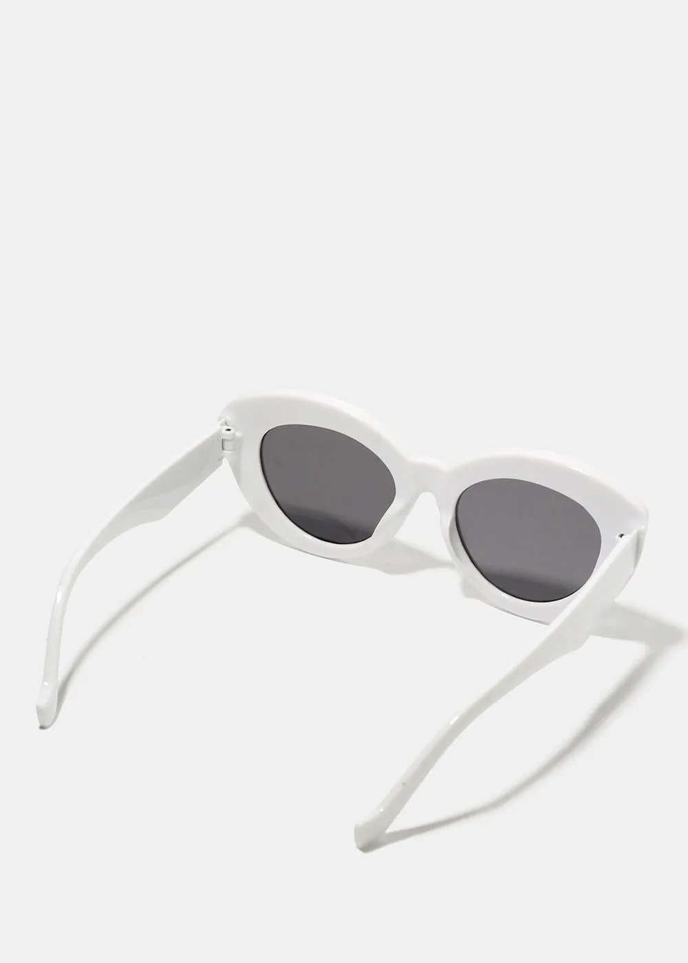 A  White Thick Cat Eye Frame Sunglasses