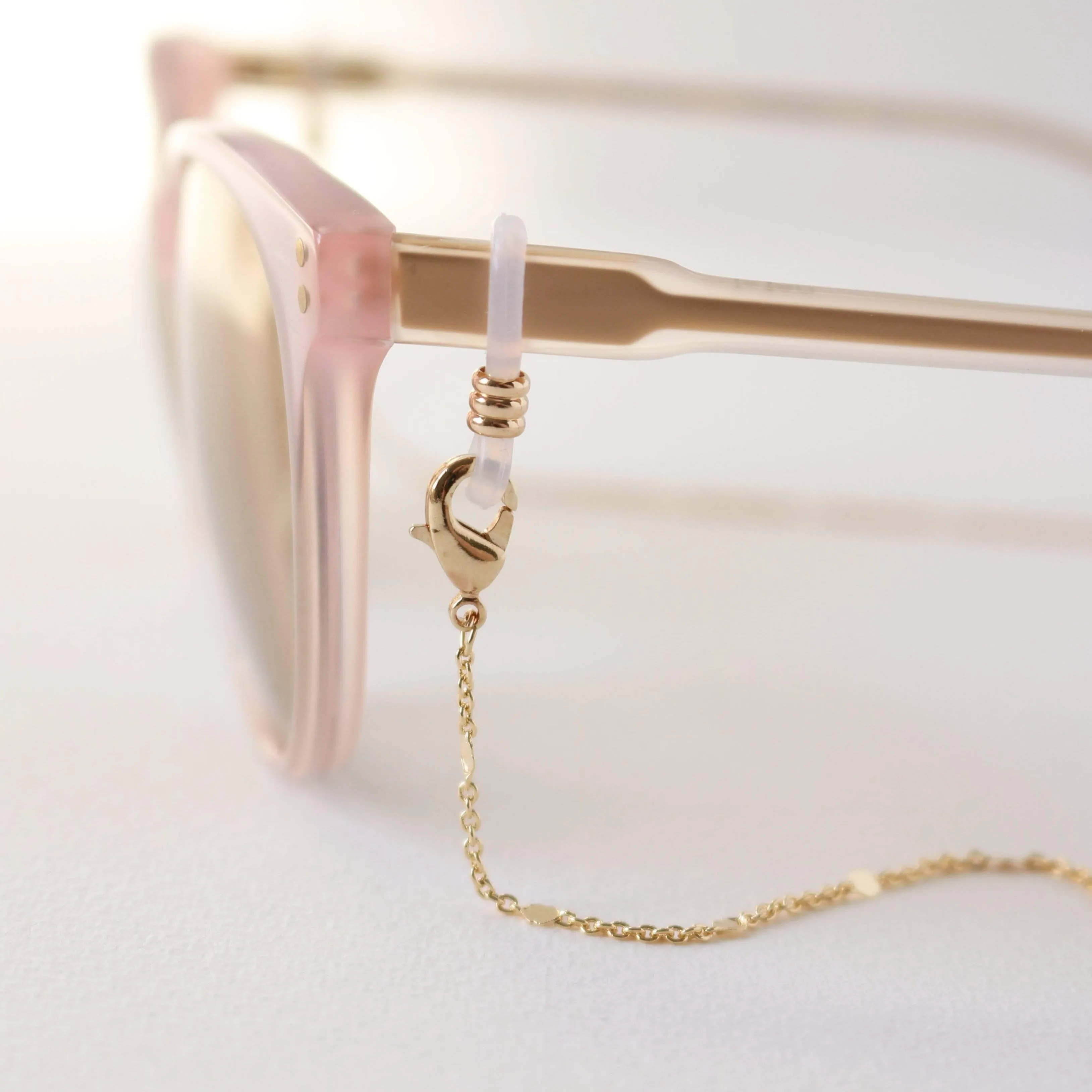 Everly Convertible Glasses/Mask Chain