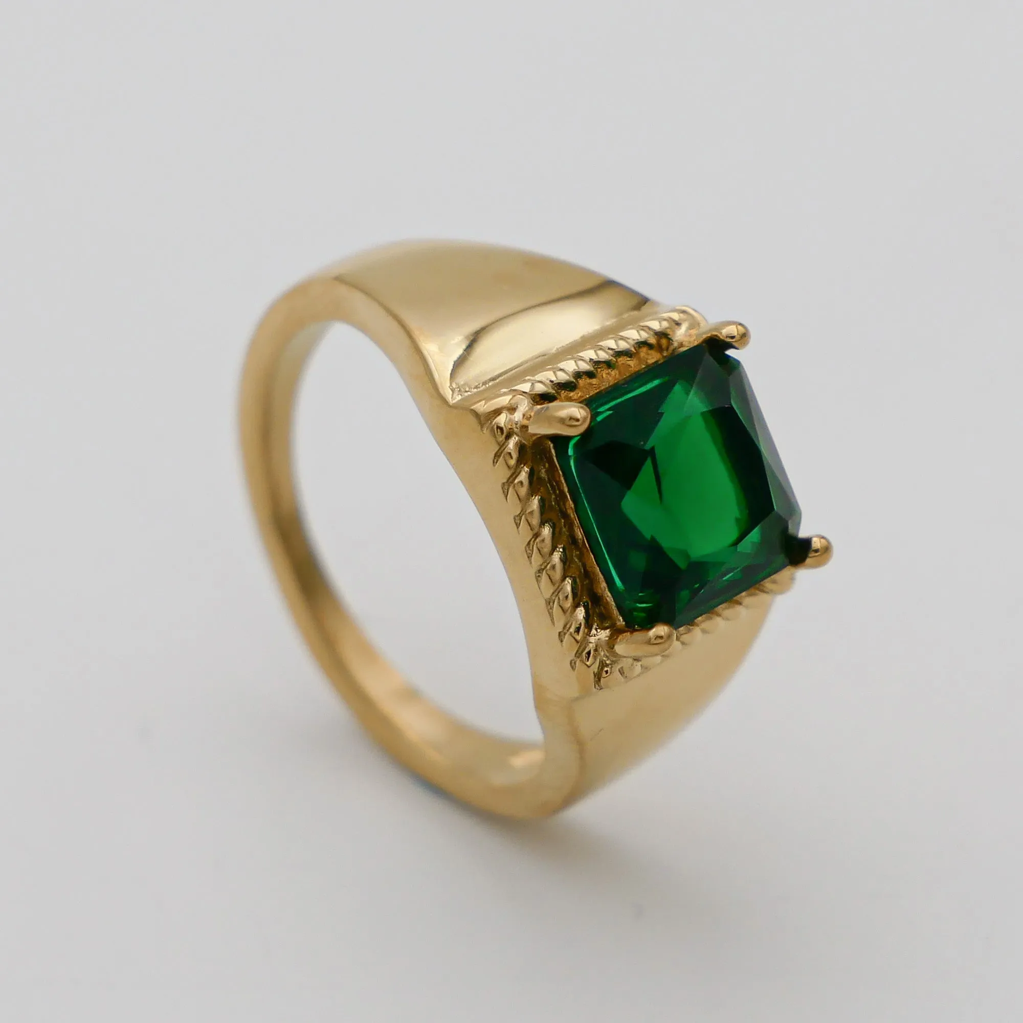 Hana Gemstone Signet Ring