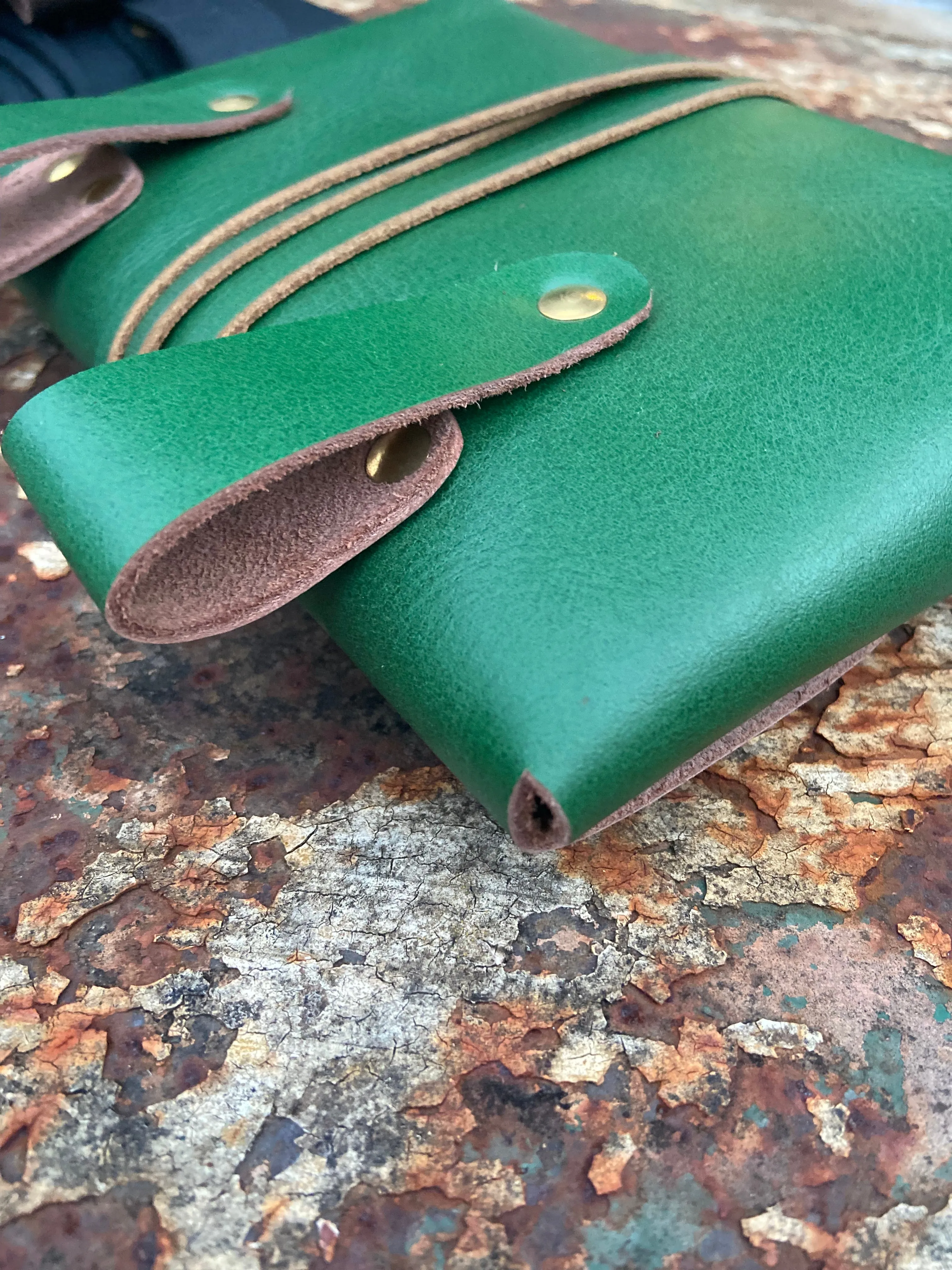 Leather belt pouch