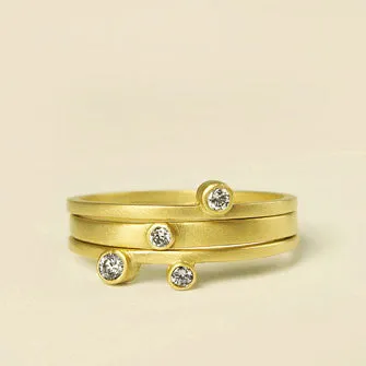 <!--RG442-->double diamond stacking ring