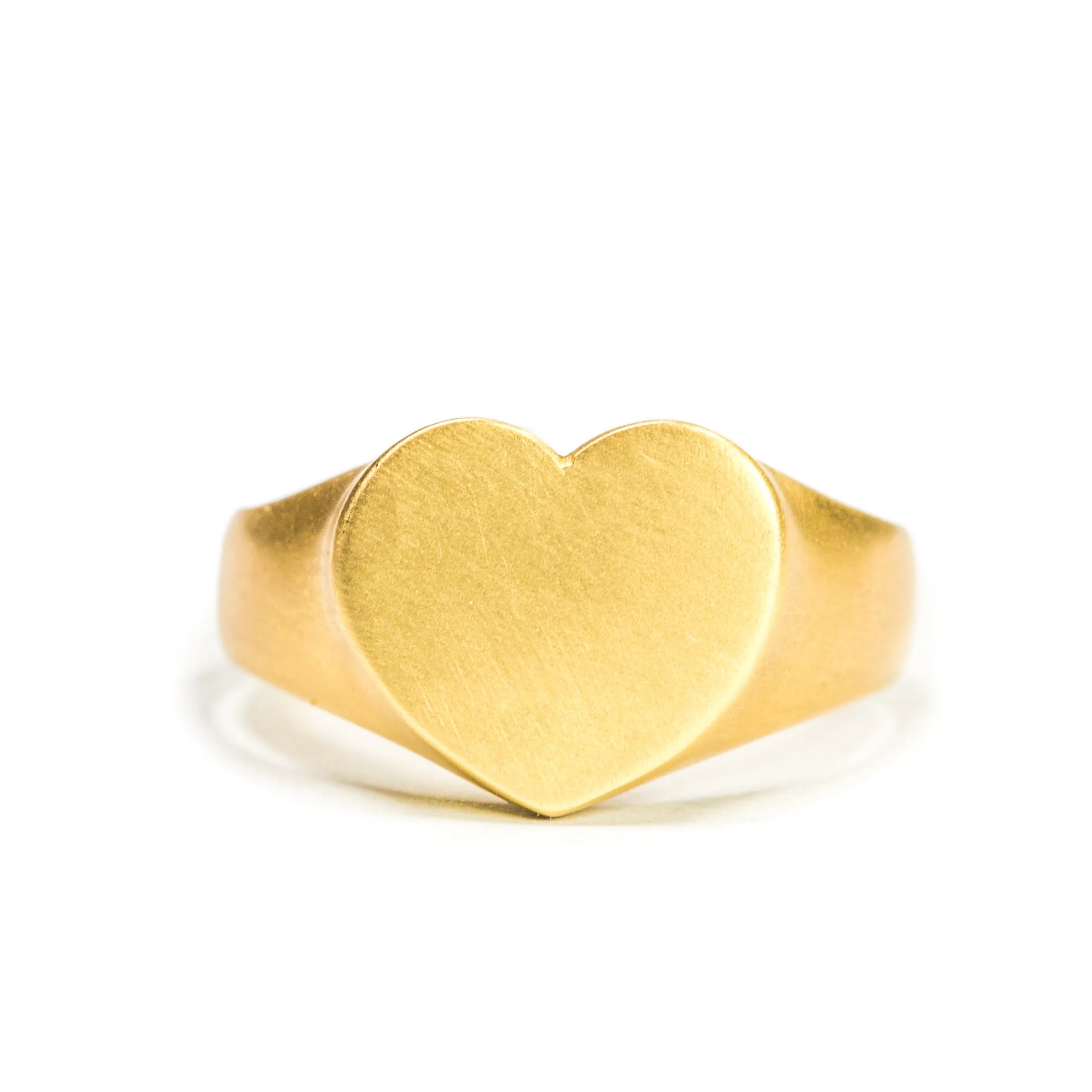 <!--RG452 14k-->heart personalized signet ring 14k