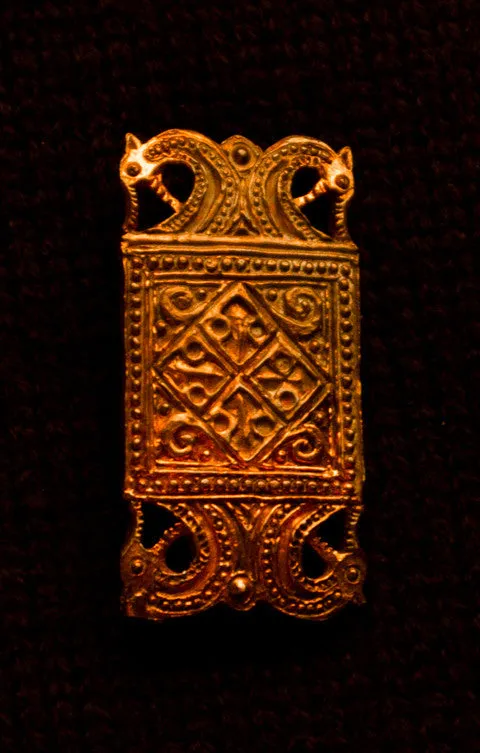 Saxon belt mount with horses, rectangular - W-97